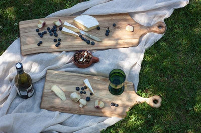 Extra long appetizer tray - Live edge Oak - Emerald Rabbit